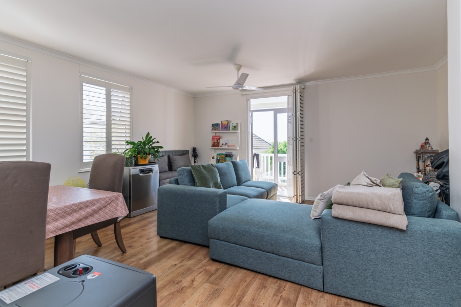 2 Bedroom Property for Sale in Vredehoek Western Cape